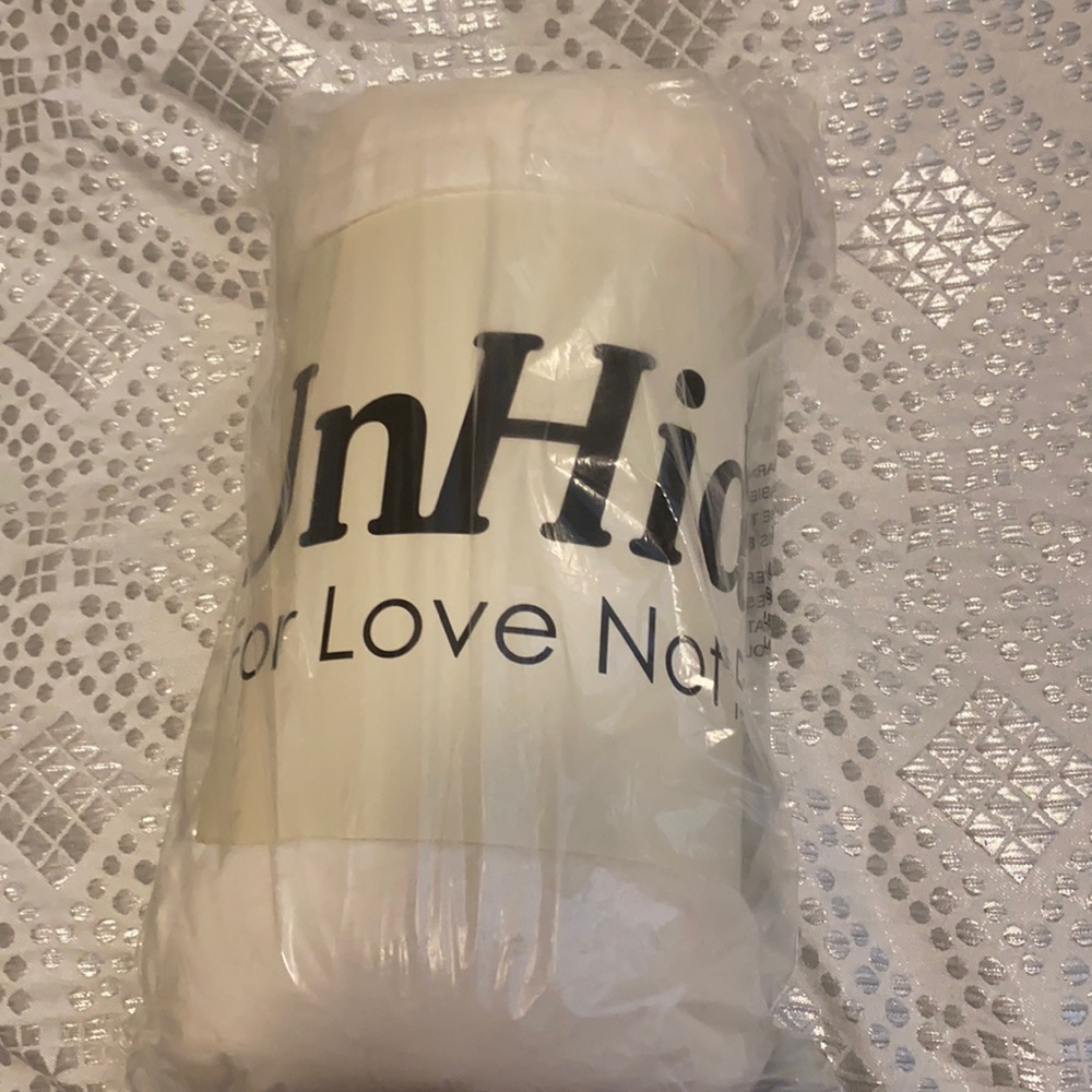 Brand newUnHide Lil Marshmallow Faux Fur Throw